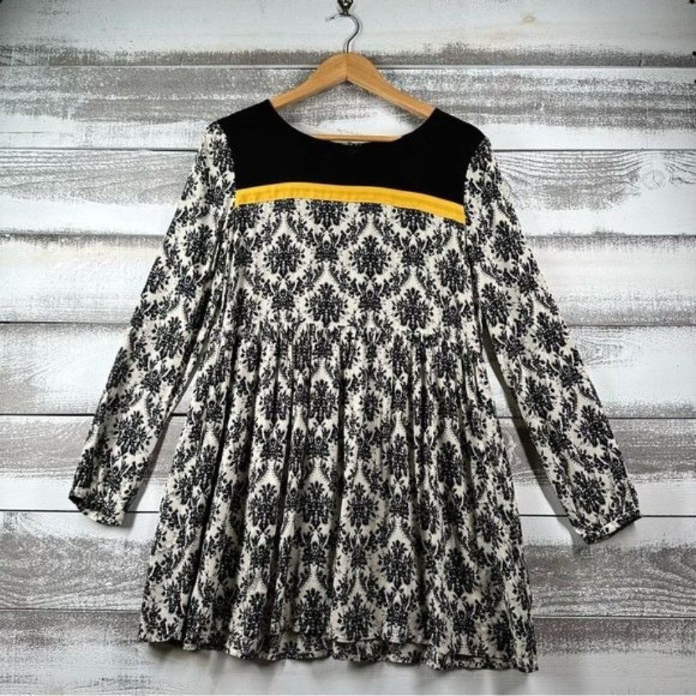 THML Paisley Print Black Yellow Long Sleeves Mini Dress Size Small